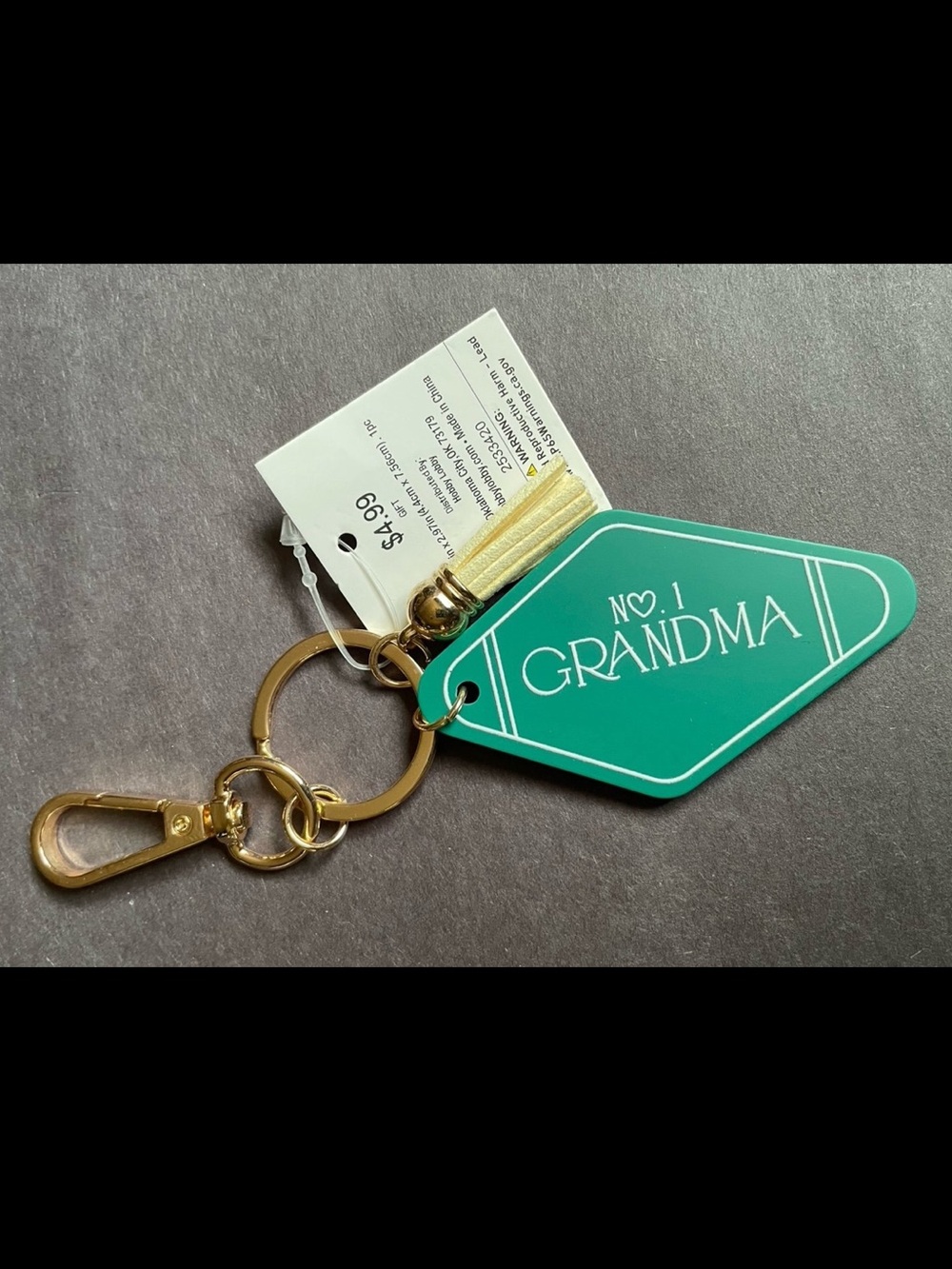 Retro motel-style No. 1 Grandma Diamond Keychain